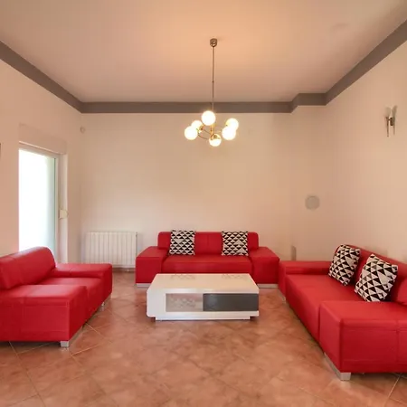 Charming Golubovo With Pool Near The Beach Gajana