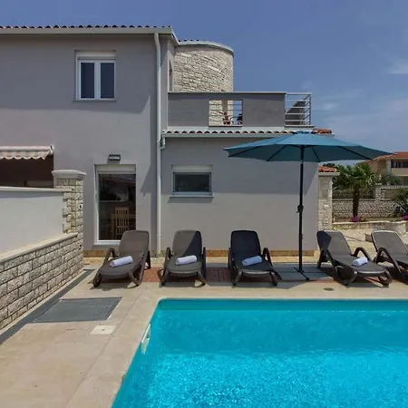 Villa Charming Golubovo With Pool Near The Beach Gajana