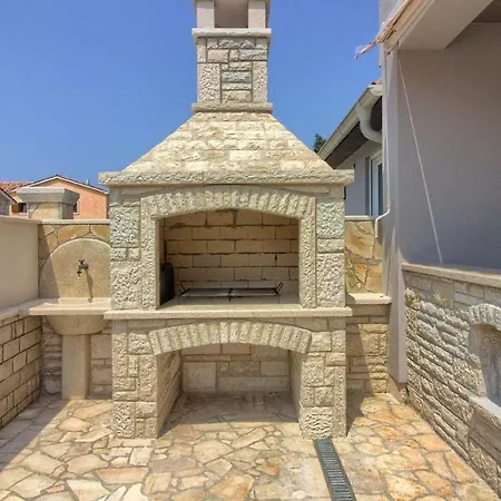 Charming Golubovo With Pool Near The Beach *